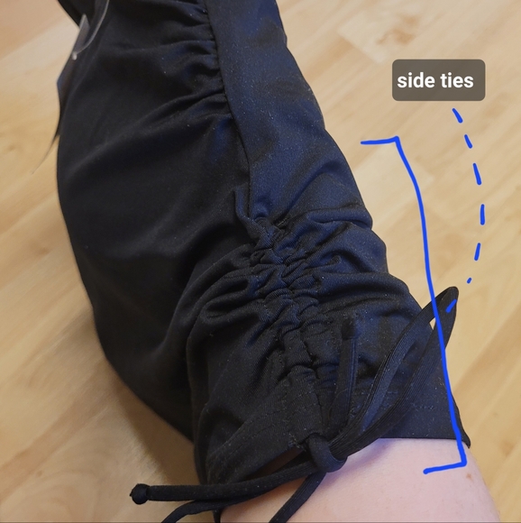 Lands End swim top with shelf bra - Picture 3 of 6